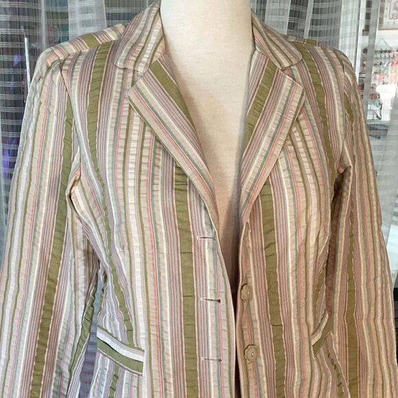 NWT CAbi Women’s 8 Seersucker Striped Long Sleeve 3 Button Blazer Jacket - Picture 3 of 9